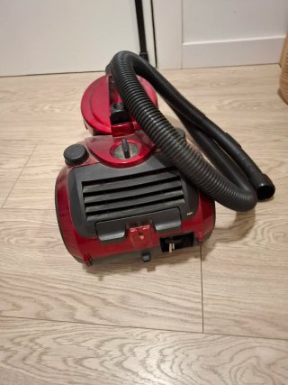 Aspiradora Roja 2000W Max