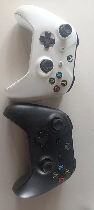 Xbox One S Consola + 2 Mandos