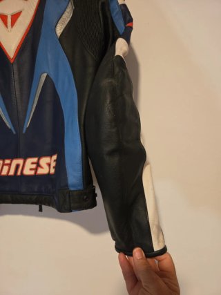 Chaqueta Dainese Azul y Blanca