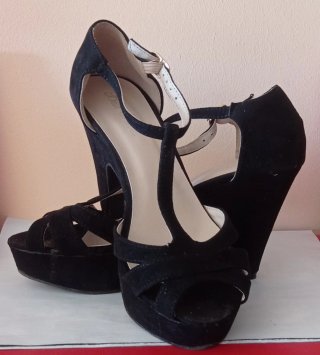 Sandalias tacón mujer negras y marrones