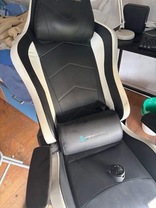 Silla Gaming Newskill Negra y Blanca