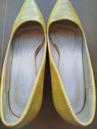 Zapatos de tacón GUAPASSIMA amarillos talla 39