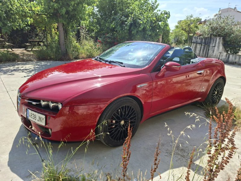 Alfa Romeo Spider 2010 - foto 1