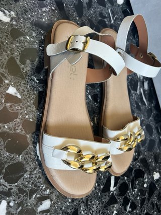 Sandalo donna con catena oro