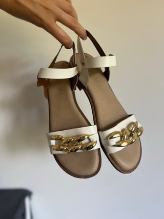Sandalo donna con catena oro