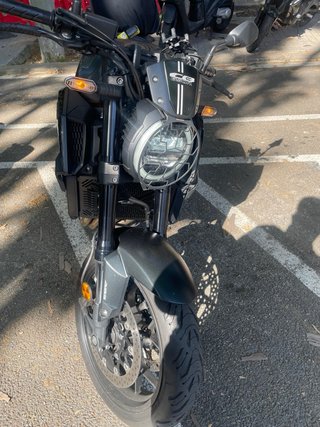 Honda CB650R 2023 Garantía hasta 2028 Full Extras