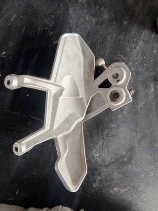 Estribera y Soporte Trasero der Benelli TRK 502 18