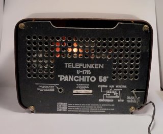 Radio Antigua Telefunken Marrón y Crema