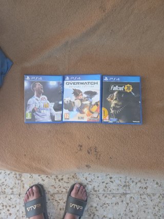 PS4 Juegos: FIFA 18, Overwatch, Fallout 76.lean