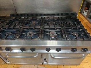 REBAJADO URGE VENDER!!Cocina Industrial Gas 8Fuego