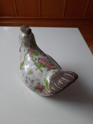 Figura cerámica gallina J-Line flores rosas