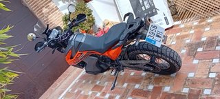 KTM 890 Adventure Naranja y Negra