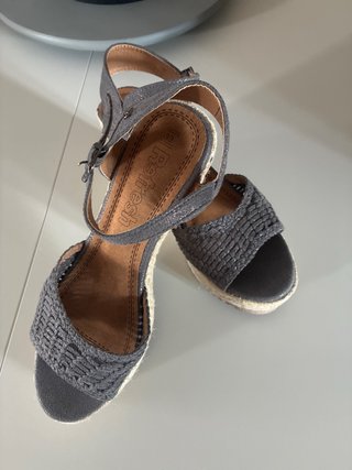 Sandalias Refresh grises