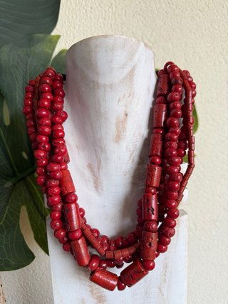 Collar de varias vueltas rojo