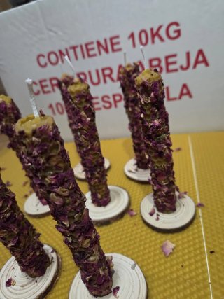 7 Velas de cera de abeja con rosas