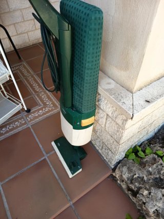 Aspiradora Vorwerk VK 122 Con todos sus accesorios