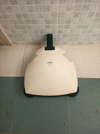 Aspiradora Vorwerk VK 122 Con todos sus accesorios