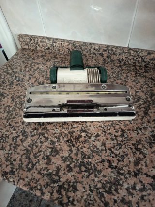 Aspiradora Vorwerk VK 122 Con todos sus accesorios