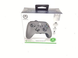 Mando Xbox Series PowerA Gris