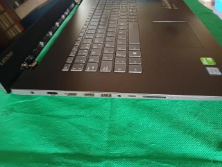 Lenovo V320 17" i5 12GB RAM