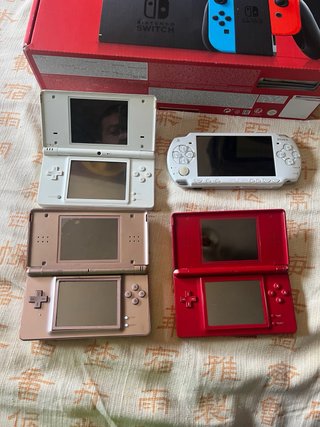 Lote consolas nintendo switch caja,psp,ds lite,dsi