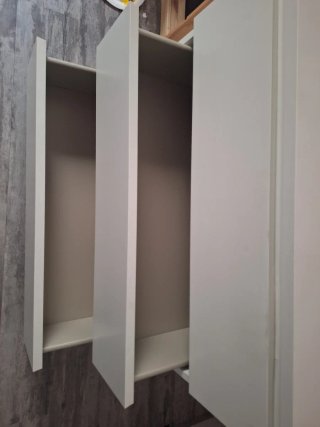 Cajonera blanca de madera