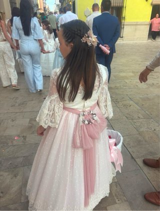 Corona y lazo comunión flores y perlas