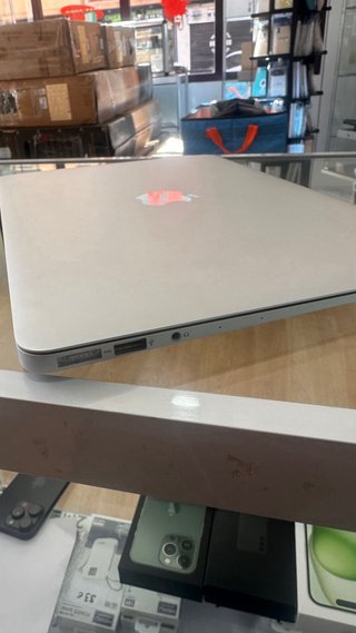 MacBook Air 2017 i5 256GB 8GB RAM