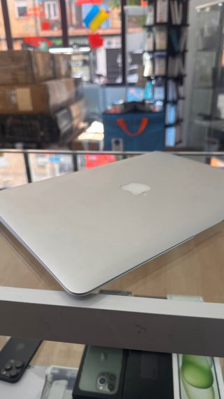 MacBook Air 2017 i5 256GB 8GB RAM