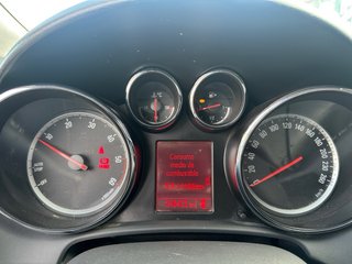 Opel Astra 2012