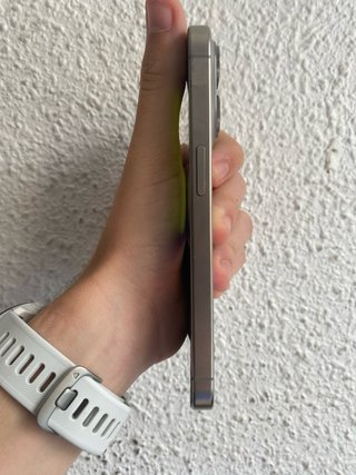 iPhone 15 Pro 256GB Titanio Natural