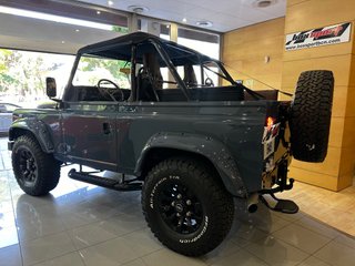 Land Rover Defender 90 Totalmente restaurado 2001