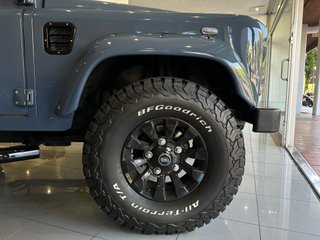 Land Rover Defender 90 Totalmente restaurado 2001