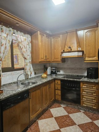 Cocina modular madera roble y granito