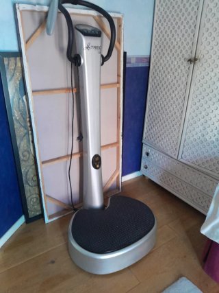 Máquina Vibratoria Treo Fitness V309