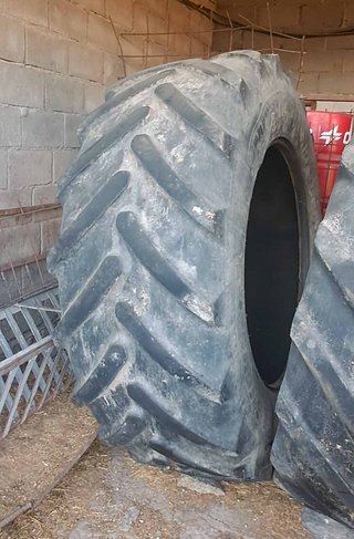 2 Cubiertas Michelin 650/65R42.