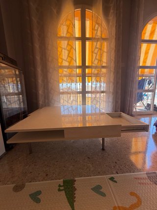 Mesa de centro salón blanca y metal