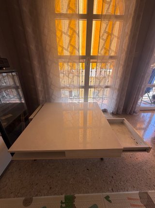 Mesa de centro salón blanca y metal