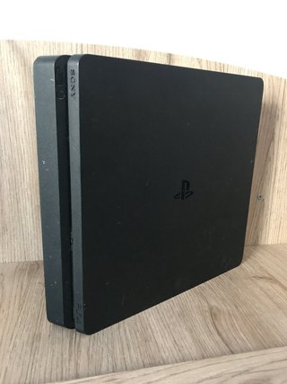 Consola Sony PS4 Slim Negra