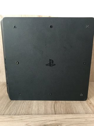 Consola Sony PS4 Slim Negra