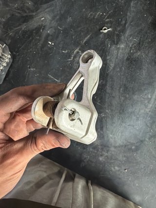 Soporte Estribera Derecha Benelli TRK 502 2018