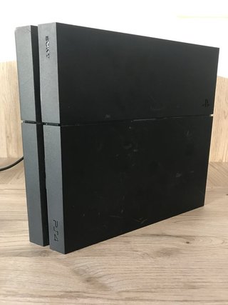 Consola Sony PS4 Negra