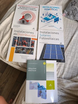 Libros de grado medio electrónico 15€ cada uno