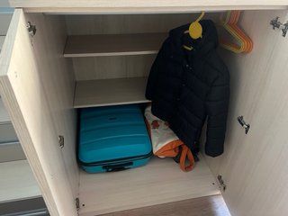 Armario y Escalera de Cajones. Recoger en 3 semana