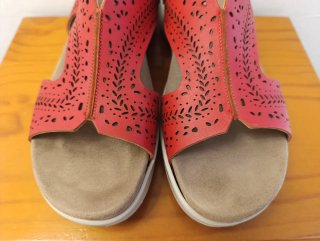 Sandalias de piel Fluchos talla 40 rojas