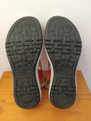 Sandalias de piel Fluchos talla 40 rojas