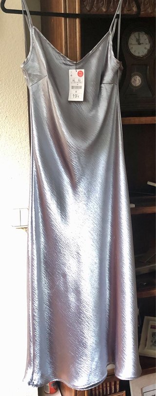 Rebajado Vestido plateado satinado tirantes