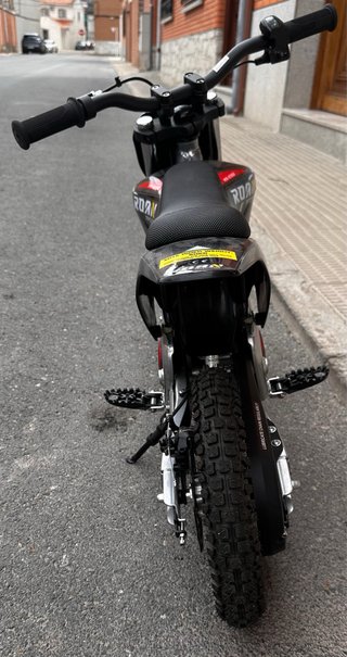 Moto Eléctrica ROAN Motocross Roja y Negra Nueva