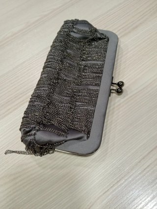 Bolso de mano gris 20x11 cm