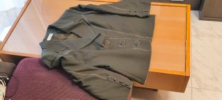 Traje de chaqueta y falda beige
